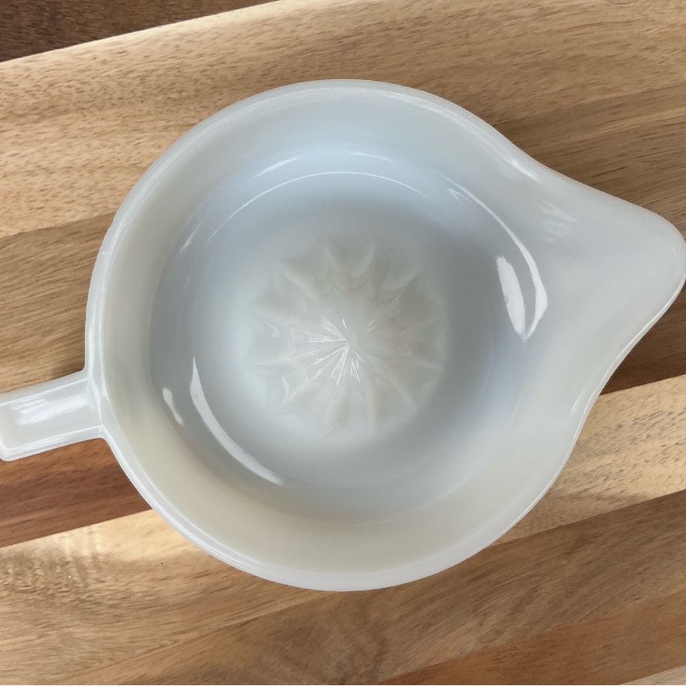 Vintage Sunkist Milk Glass Reamer - Juicer - Picture 6 of 11